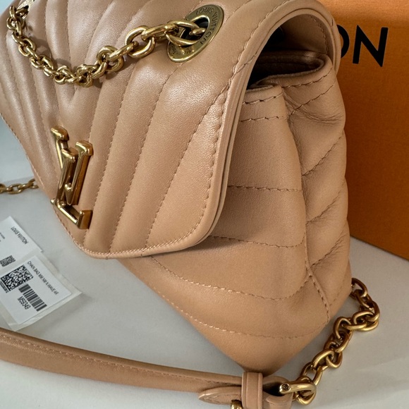 Louis Vuitton new wave chain MM 2022 | tan | like new condition | 100% authentic - Picture 4 of 15